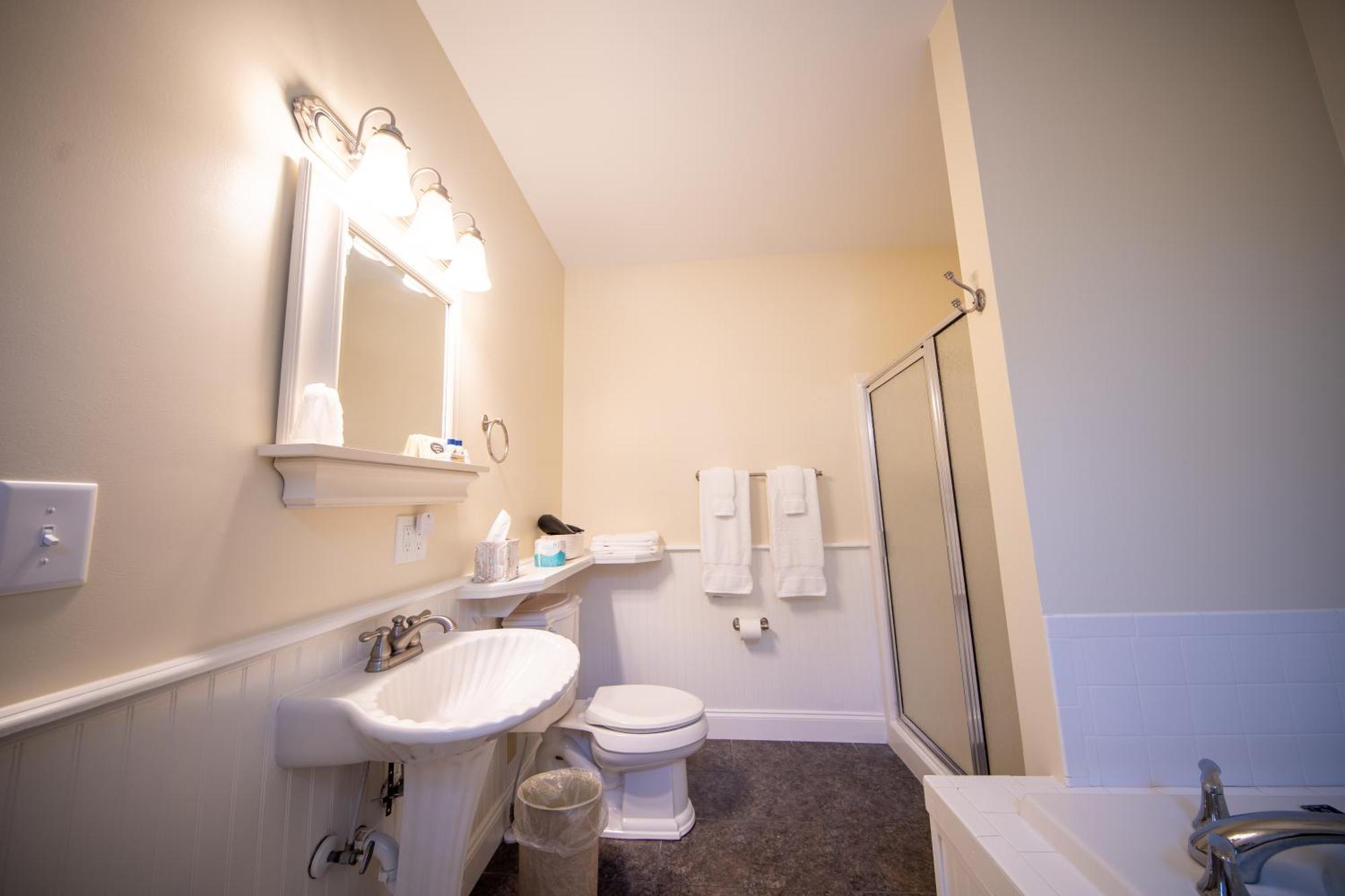 The Edenton Collection-The Granville Queen Inn Chambre photo
